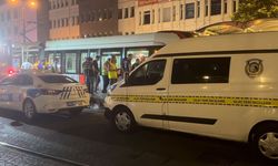 Fatih'te tramvay faciası: Raylara düşen adam hayatını kaybetti