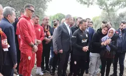 Galatasaray'dan Yiğit'e büyük vefa! Okan Buruk ve futbolcular gözyaşlarına boğuldu