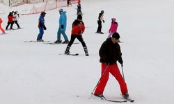 Uludağ'da sezon hazırlığı bitiyor. Otellerin gecelik fiyatları belirlendi, kayak yapmak isteyenin cebi yanacak