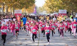 Geleceğin maratoncuları İstanbul Maratonu'nda sahne aldı