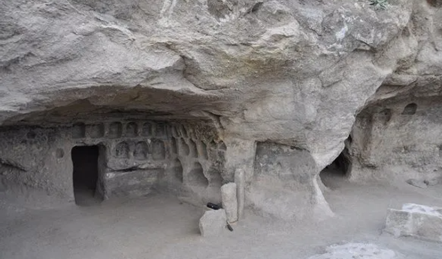 Anadolu'nun ilk kaya mescidi Kars'ta keşfedildi