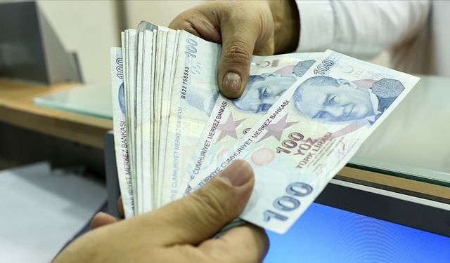 İBB Genç Üniversiteli Burs başvuruları ne zaman başlayacak, şartları neler? 2024 İBB bursu ne kadar, kaç TL?