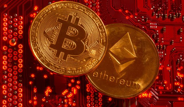 Bitcoin ve ethereumda şok düşüş! Piyasada yaklaşık 1 milyar dolar buharlaştı