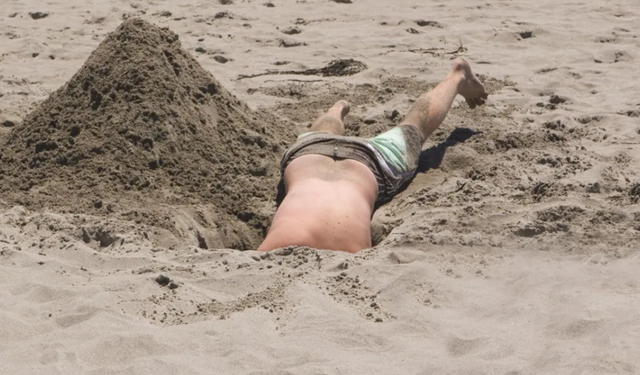 Bilimsel uyarı: Plajda sakın çukur kazmayın! Kum çukuru neden tehlikeli?