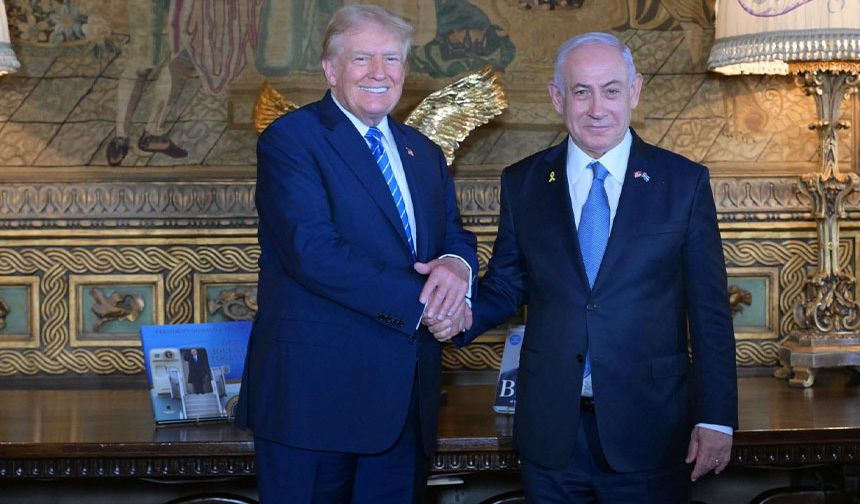 Trump, Netanyahu ve eşini kapıda karşıladı: Sizi özledik