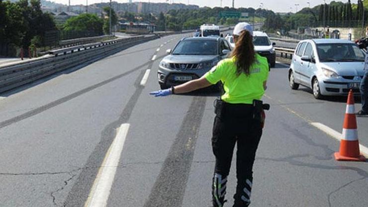 Istanbulda Trafige Kapali Yollar F