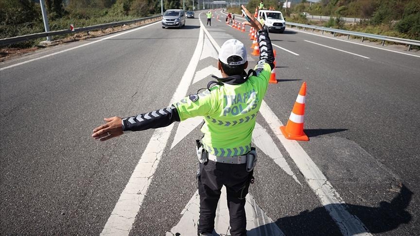 Istanbulda Trafige Kapali Yollar H-1